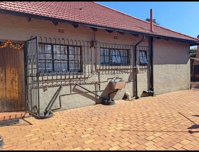 3 BEDROOM HOUSE FOR SALE IN CYRILDENE